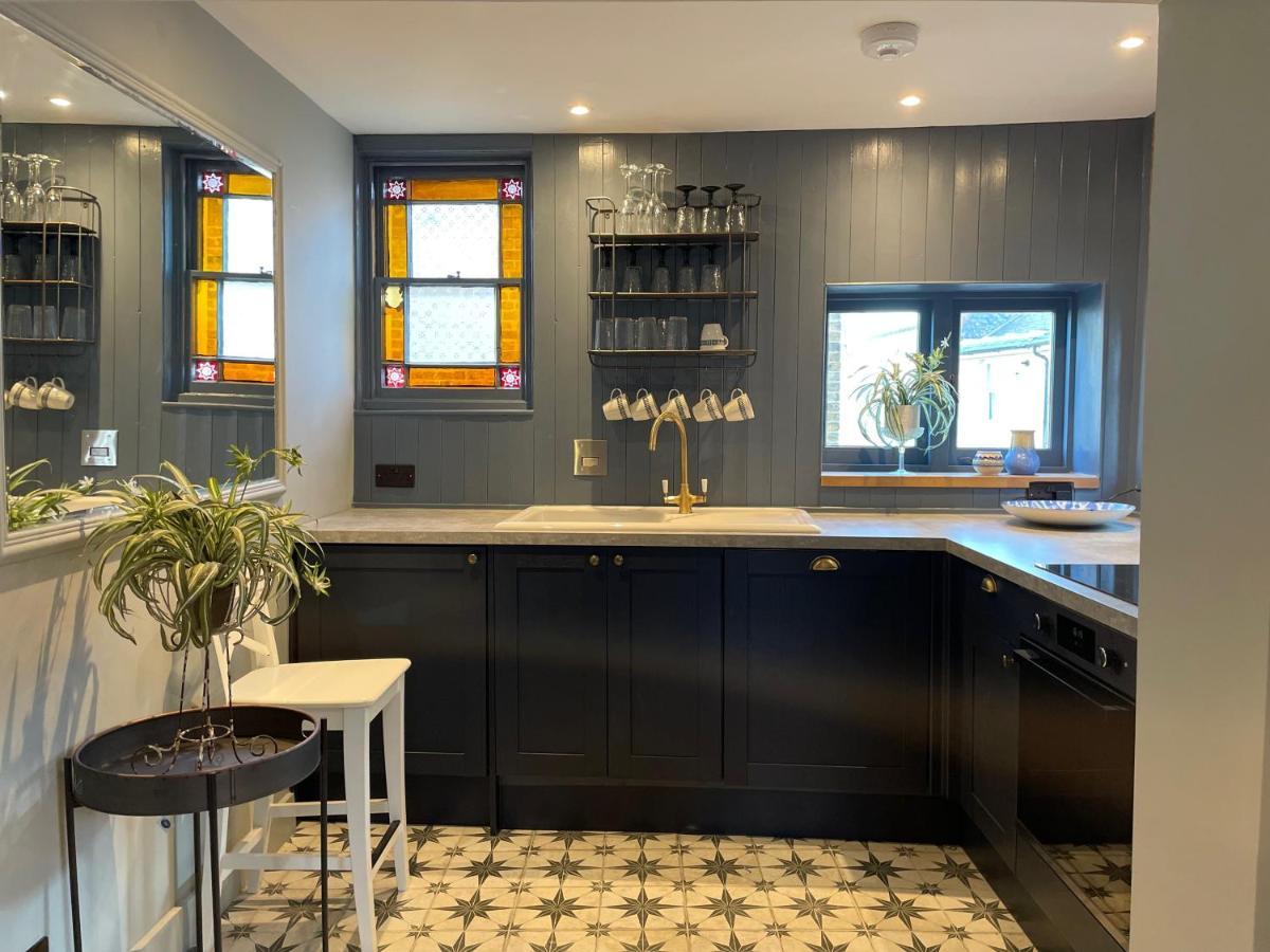 Fabulous Apartment Seconds From Beach By Whitstable-Holidays, Pudding Pan ภายนอก รูปภาพ