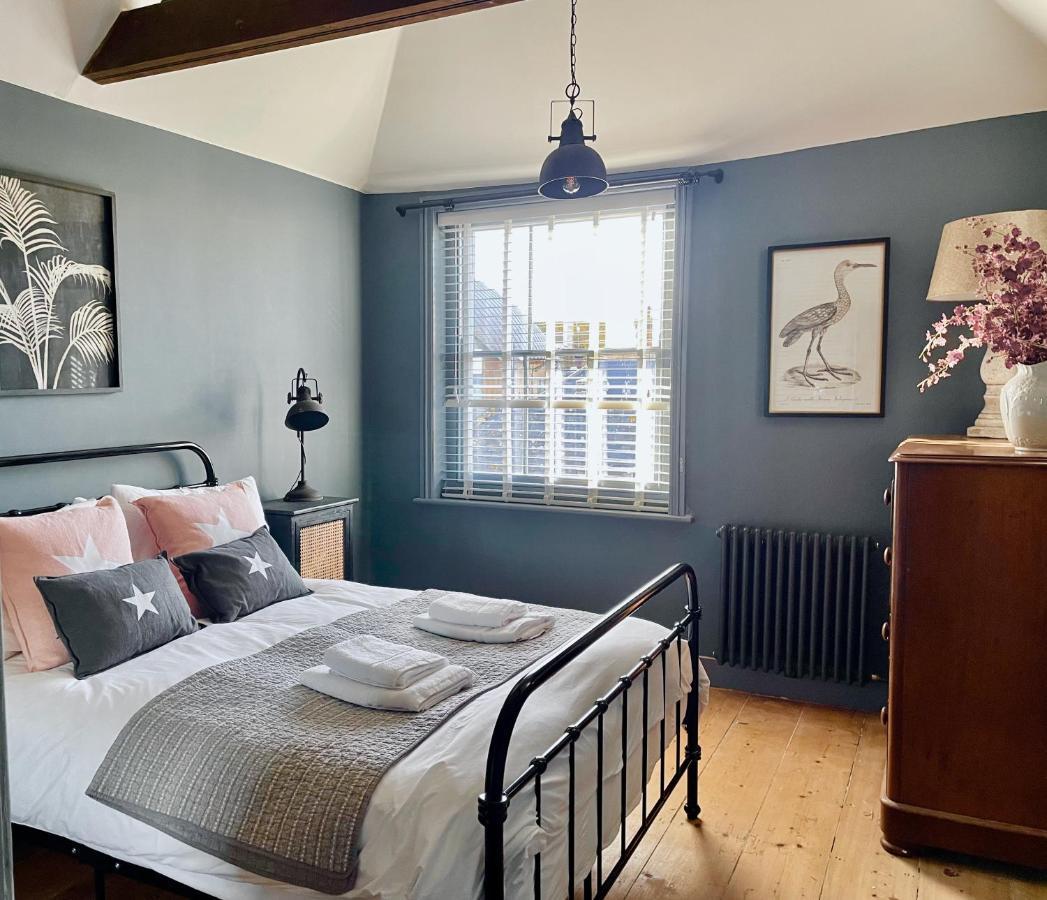 Fabulous Apartment Seconds From Beach By Whitstable-Holidays, Pudding Pan ภายนอก รูปภาพ
