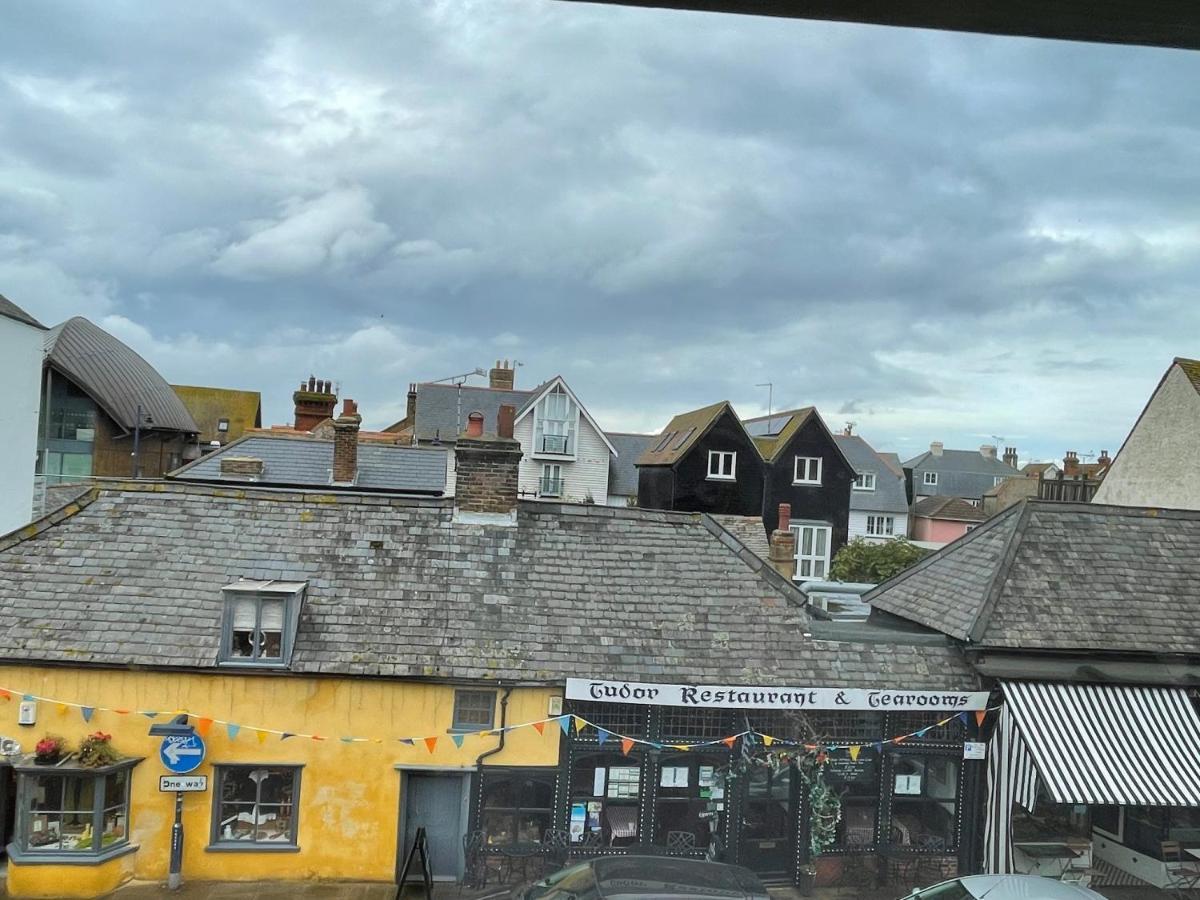 Fabulous Apartment Seconds From Beach By Whitstable-Holidays, Pudding Pan ภายนอก รูปภาพ