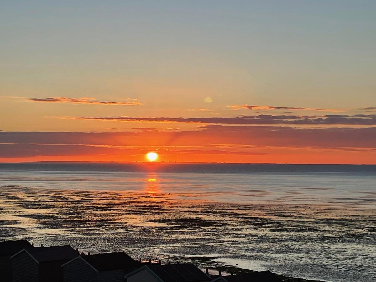 Fabulous Apartment Seconds From Beach By Whitstable-Holidays, Pudding Pan ภายนอก รูปภาพ