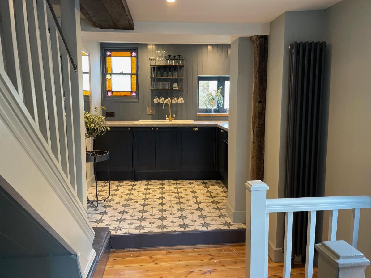 Fabulous Apartment Seconds From Beach By Whitstable-Holidays, Pudding Pan ภายนอก รูปภาพ